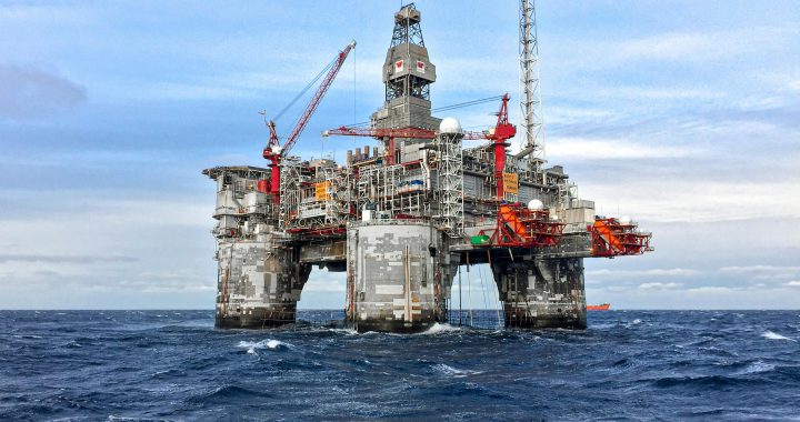 Trump tells Starmer to stop ‘unsightly windmills’ and drill for more oil in North Sea